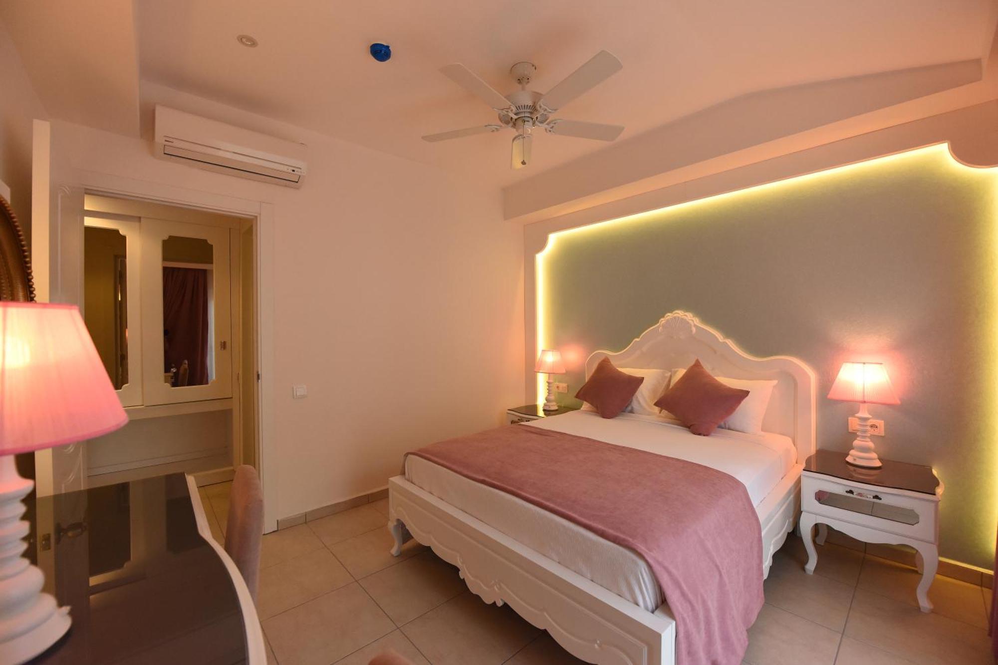 Montebello Deluxe Hotel Олудениз Номер фото