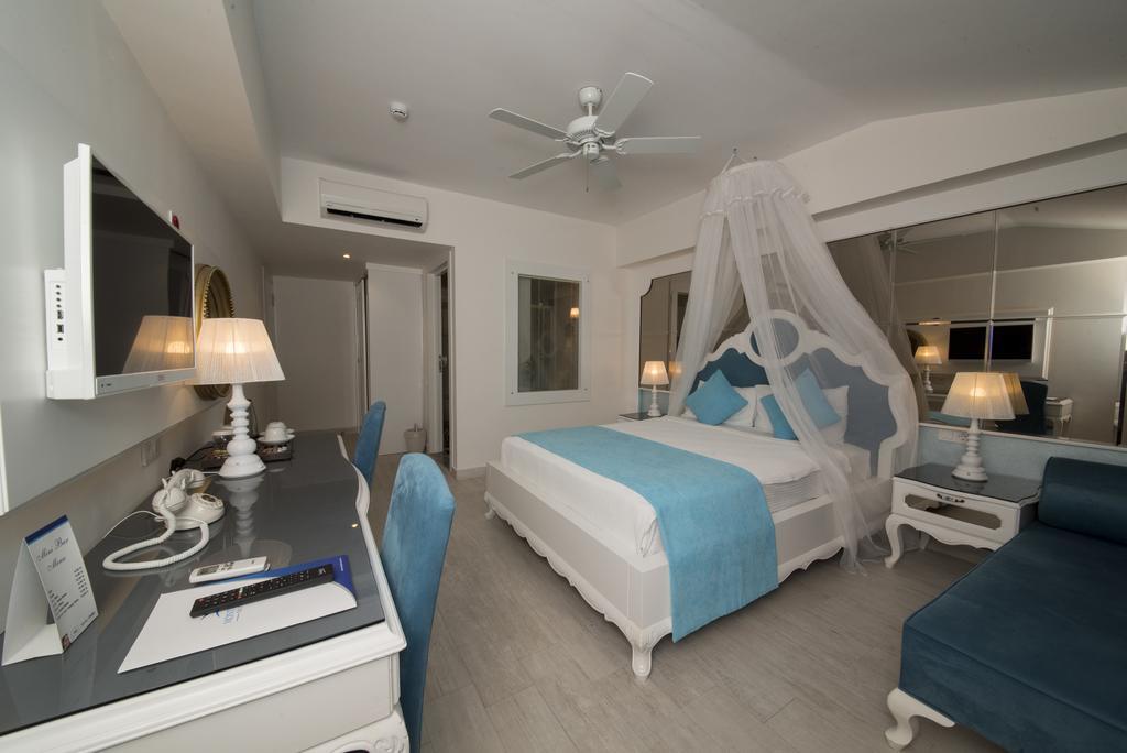 Montebello Deluxe Hotel Олудениз Экстерьер фото