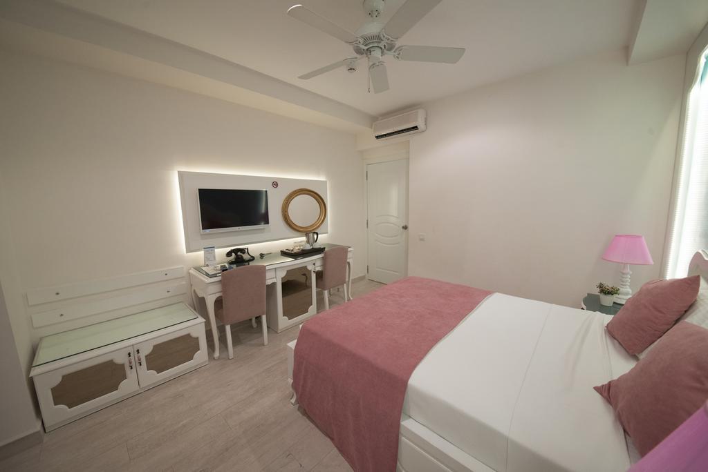 Montebello Deluxe Hotel Олудениз Экстерьер фото