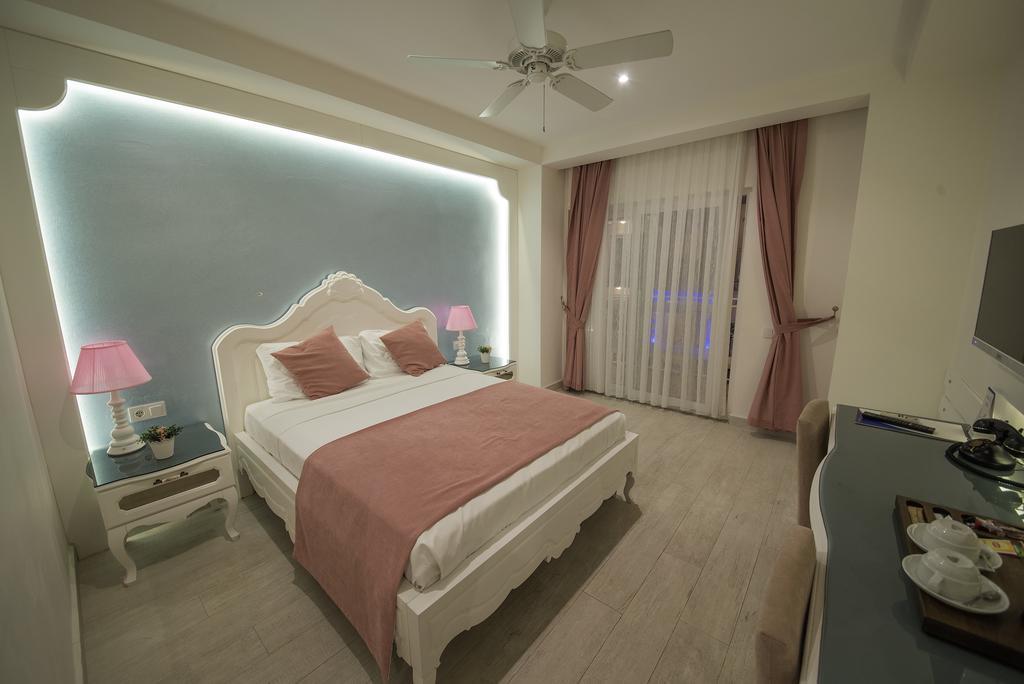 Montebello Deluxe Hotel Олудениз Экстерьер фото