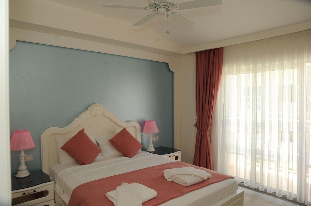 Montebello Deluxe Hotel Олудениз Экстерьер фото